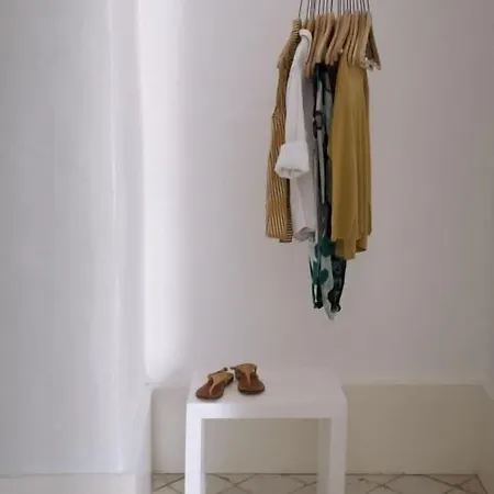 Capri أناكابْري